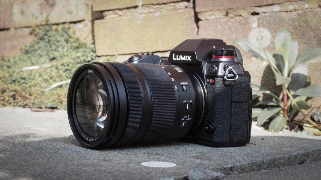 The-Future-of-Photography-with-Lumix-S1R-II-Smart-Focus-8K-Filming