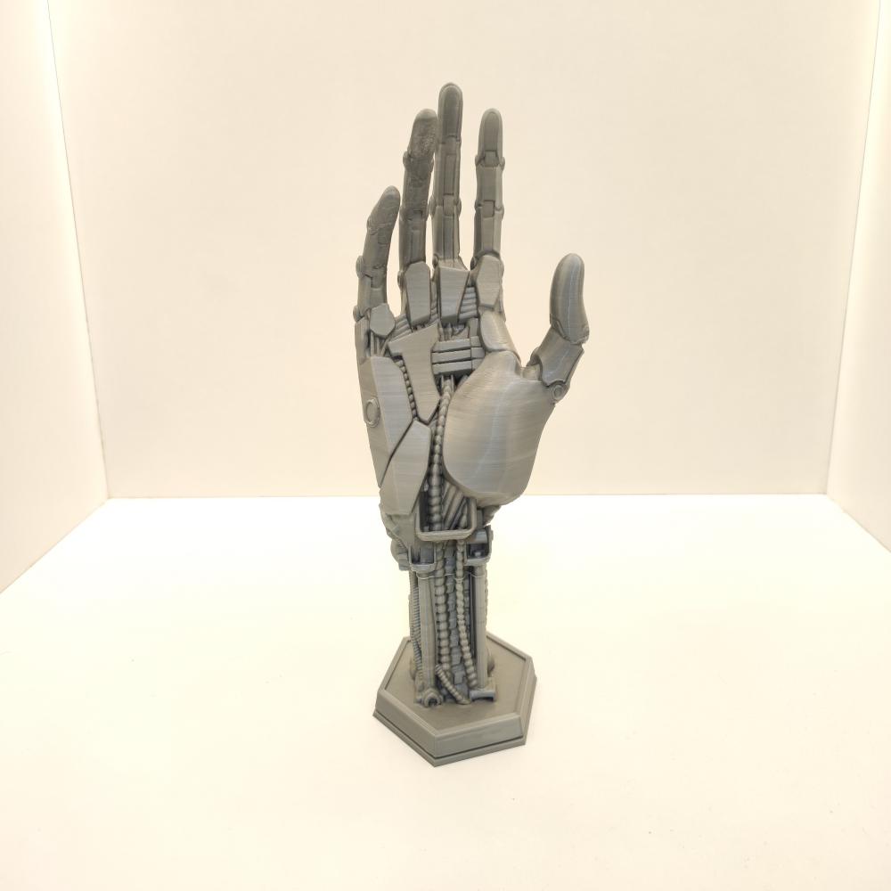 Console-Stand-Cyberpunk-Silver