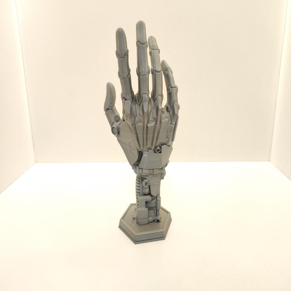 Console-Stand-Cyberpunk-Silver