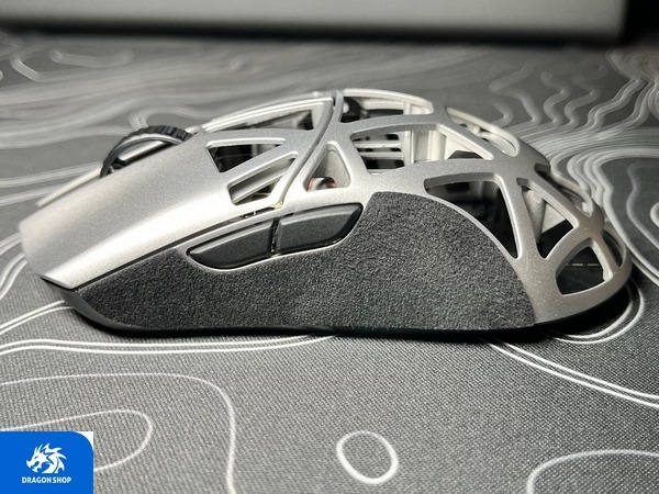 موس WLmouse Beast X Max Metalic Silver Solid Side موس WLmouse Beast X Max Metalic Silver Solid Side