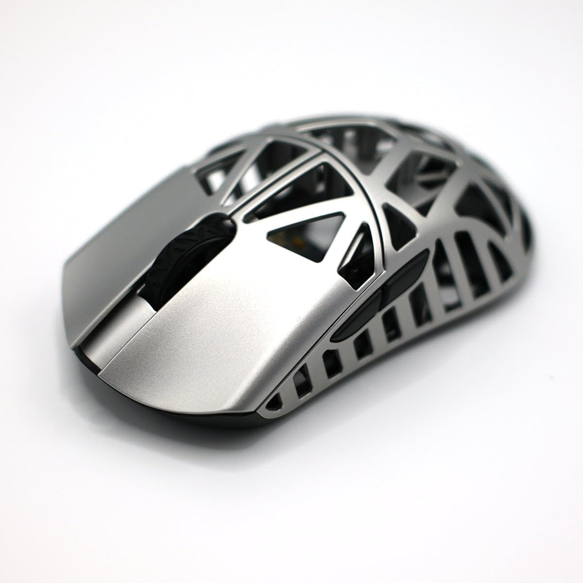 موس WLmouse Beast X Max Metalic Silver Side Slits