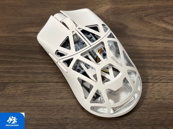 خرید موس WLmouse Beast X Pro Milky White Solid Side